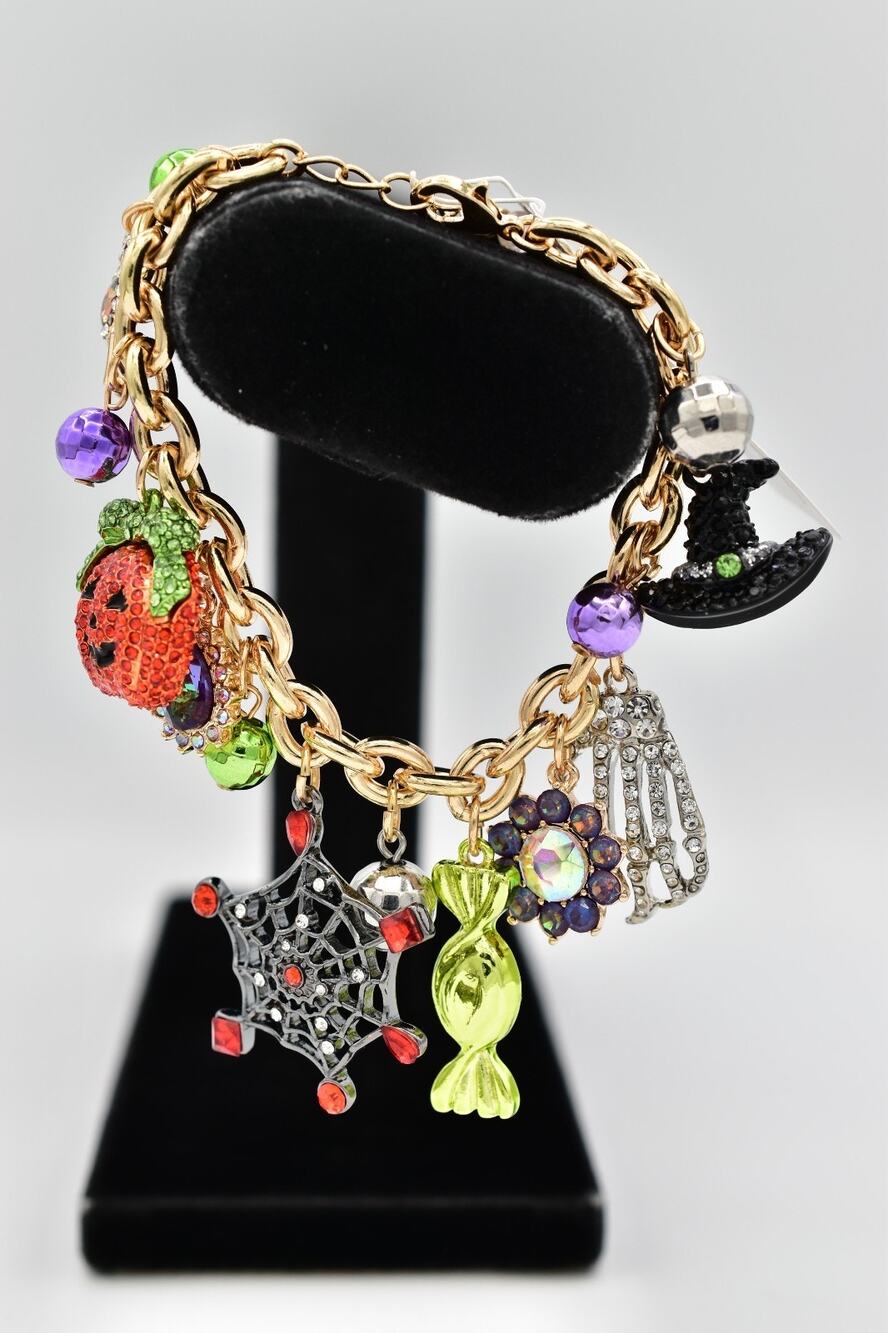 Betsey Johnson Halloween Charm Bracelet Pumpkin Spider Web Witch Hat Spider BinD